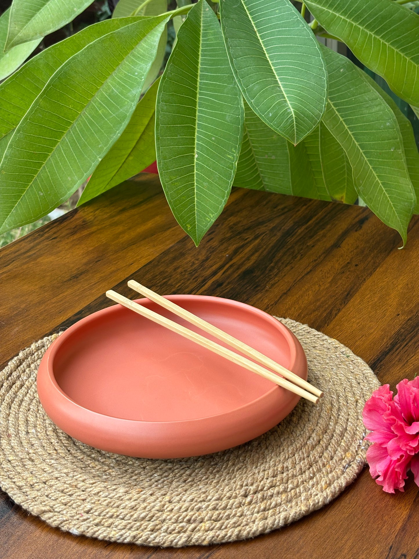 CHOWMEIN CERAMIC PLATE WITH CHOPSTICKS
